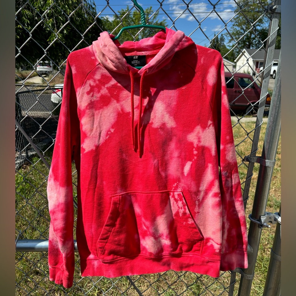 H&M Red Bleach Dyed Tie-Dyed Hoodie Size M
